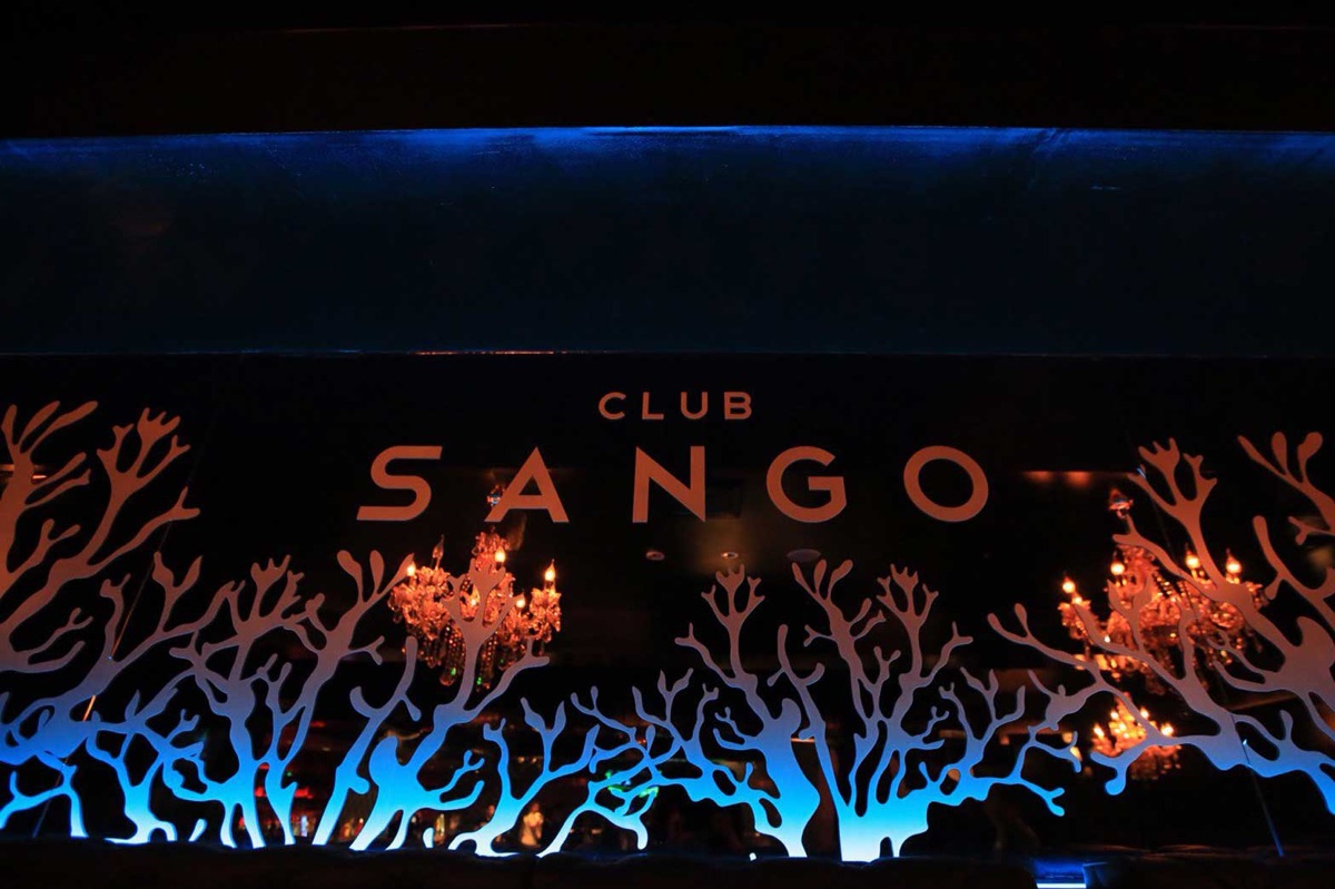 CLUB SANGO の店内サイン