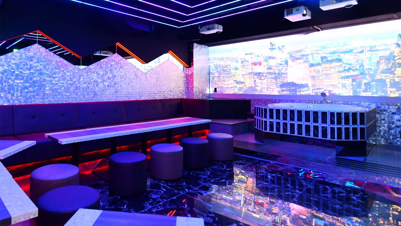 CRAZYLAND by CHEVAL の SECRET VIP