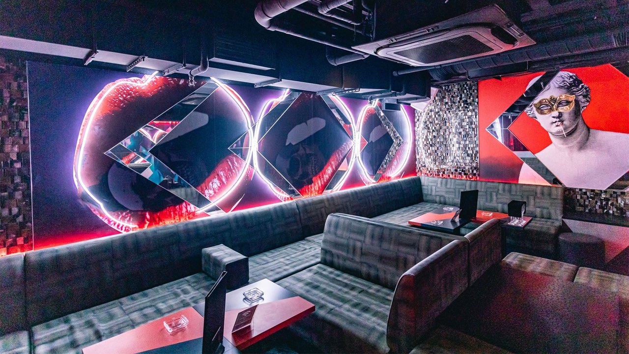 CRAZYLAND by CHEVAL の VVIP 席