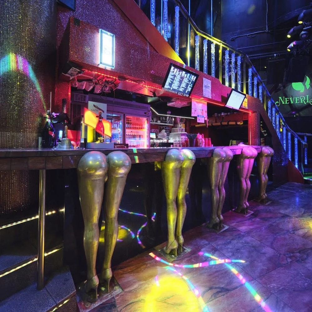 NEVERLAND TOKYO のバーカウンター