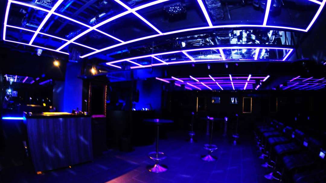 WARP SHINJUKU の Cosmo Room